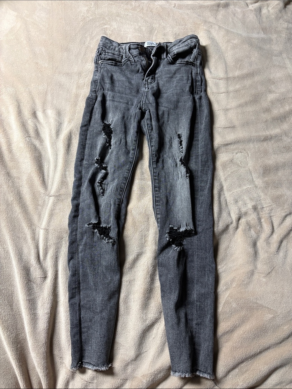 Women's Grey Distressed Skinny Jeans - Stretch Ripped Denim